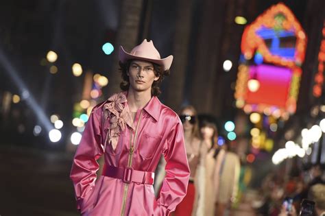 gucci by gucci homme en tunisie|Gucci : shows 2022, créateur, collaborations, pièces culte.